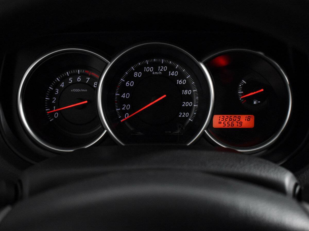 Б/У Ниссан Тиида 2013 года. Фото: #15