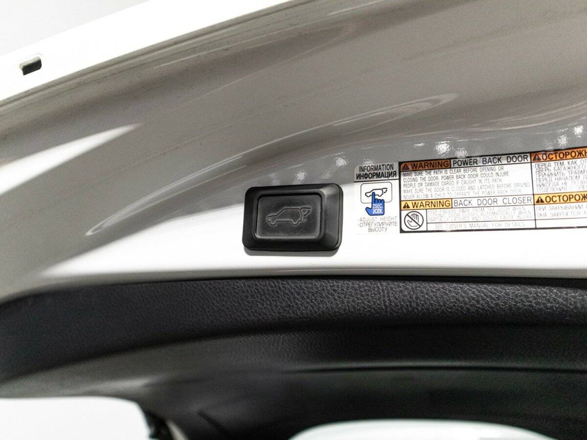 Toyota RAV4 2018 года с пробегом. Фото: #15