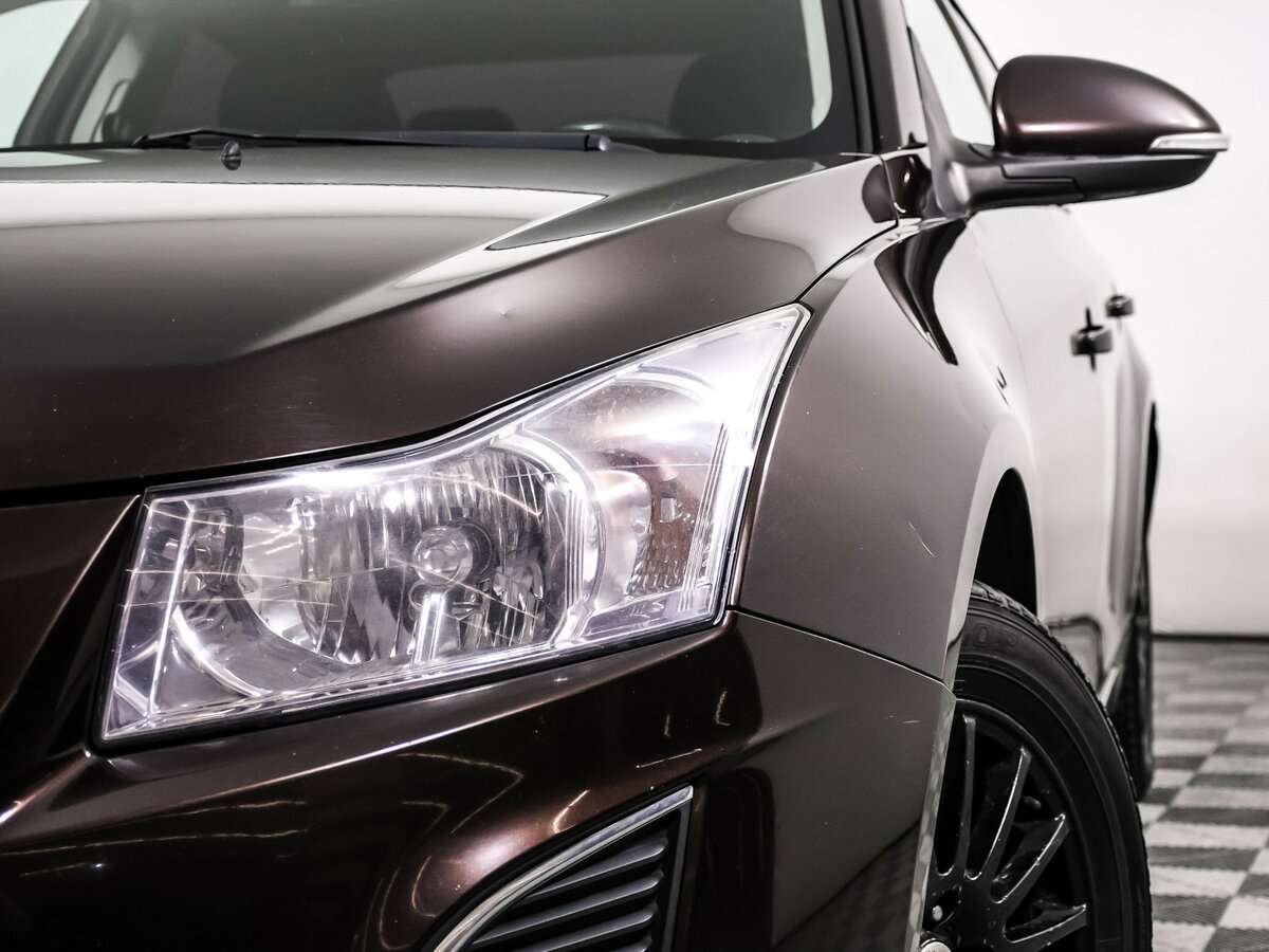 Б/У Шевроле Круз 2013 года. Фото: #13