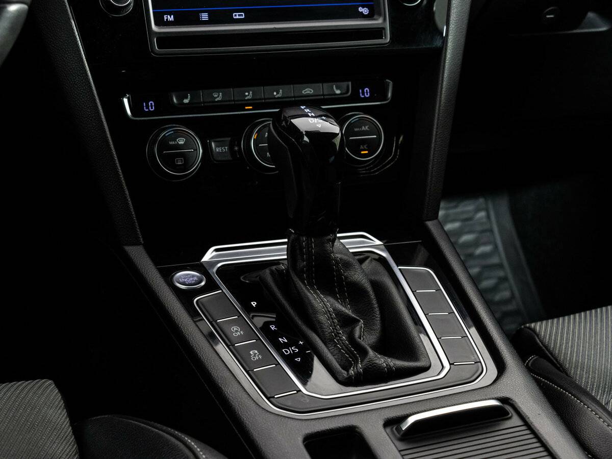 Б/У Фольксваген Пассат 2016 года. Фото: #13