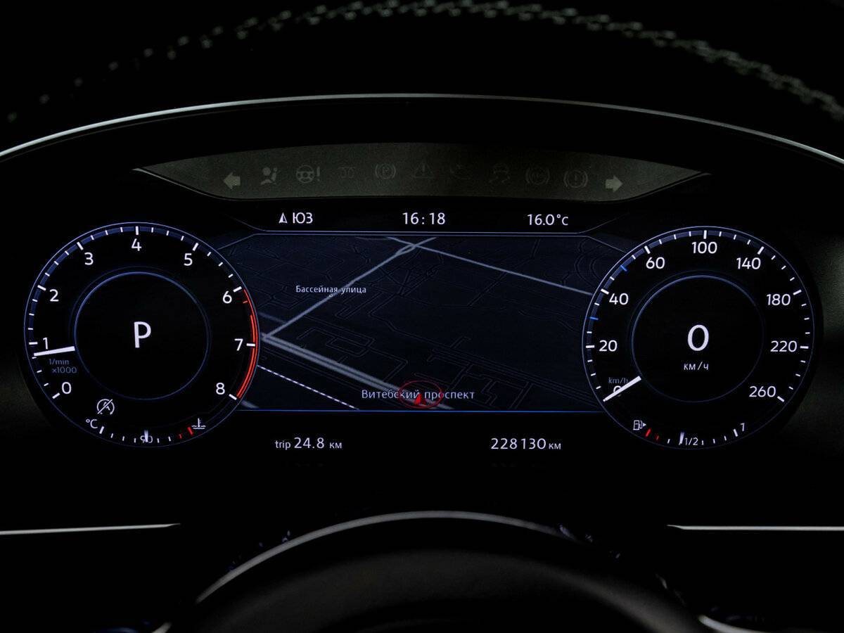 Б/У Фольксваген Пассат 2016 года. Фото: #24