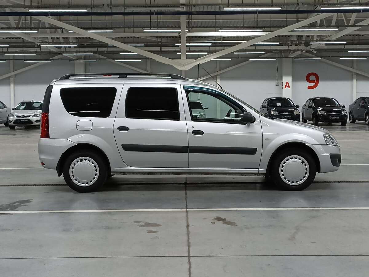 Б/У Лада (ВАЗ) Ларгус 2019 года. Фото: #3