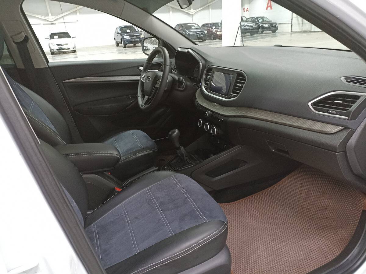 Lada (ВАЗ) Vesta 2023 года с пробегом. Фото: #10