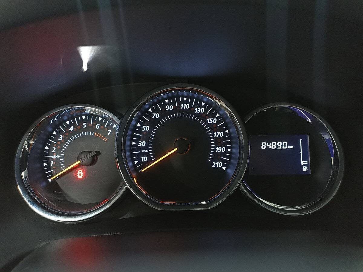 Б/У Рено Сандеро 2018 года. Фото: #12