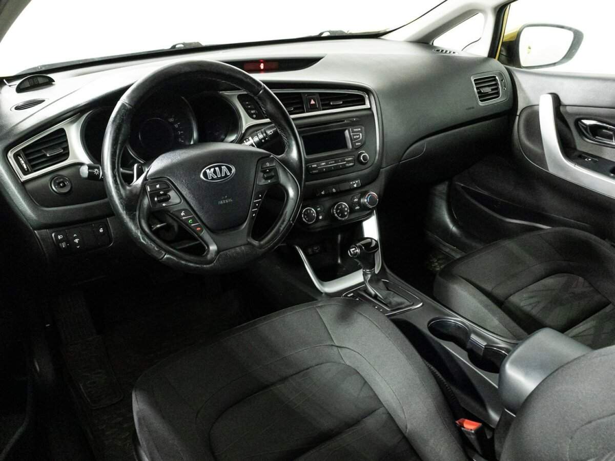 Б/У Киа Сид 2016 года. Фото: #10