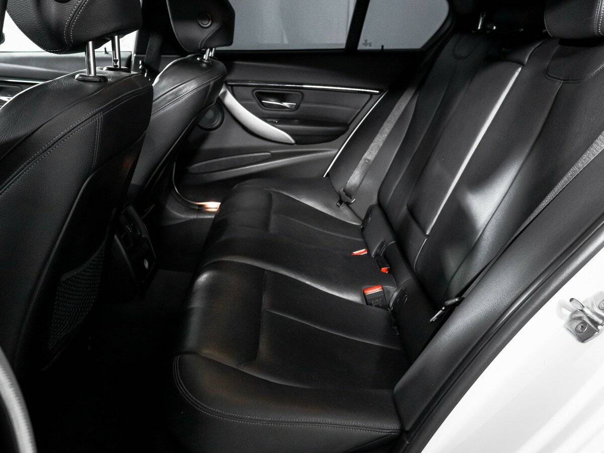 BMW 3 серии 2018 года с пробегом. Фото: #9