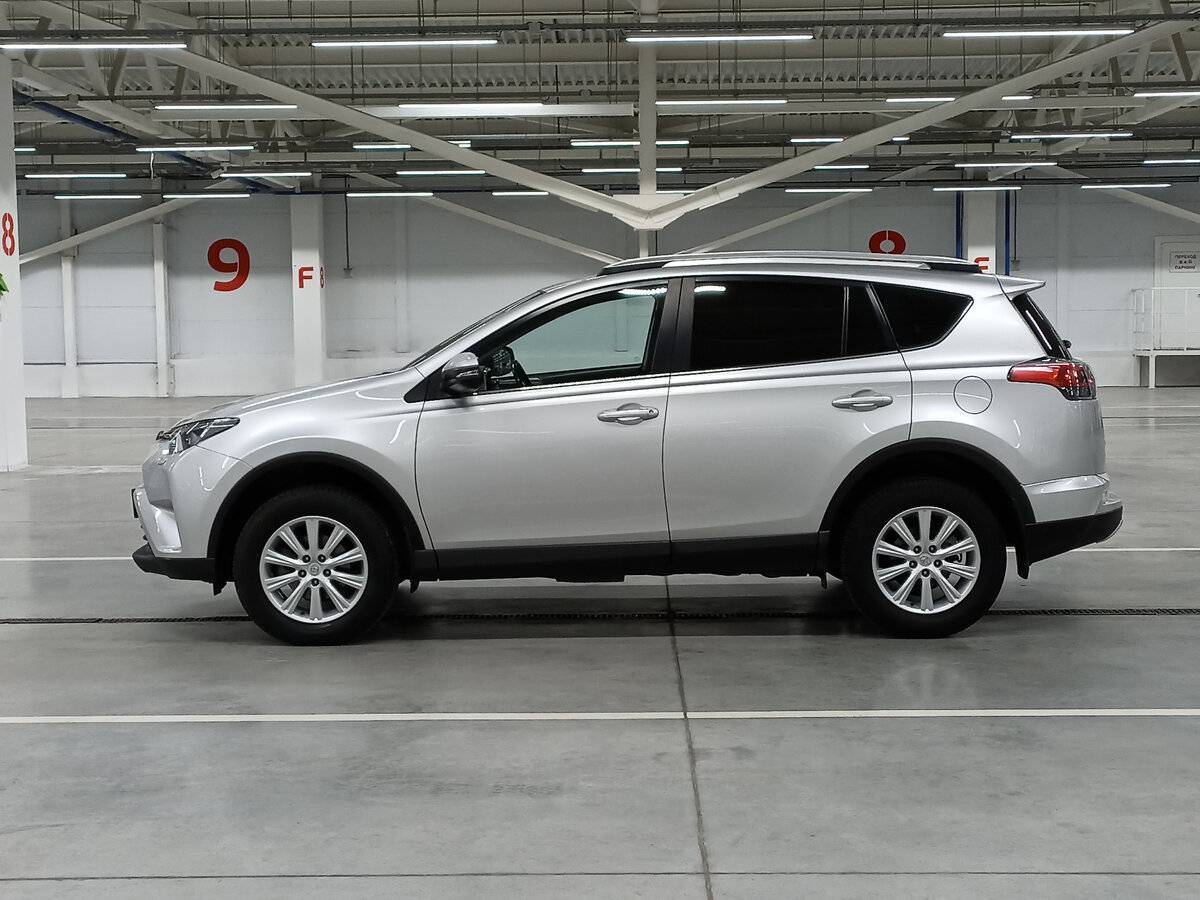 Toyota RAV4 2019 года с пробегом. Фото: #7