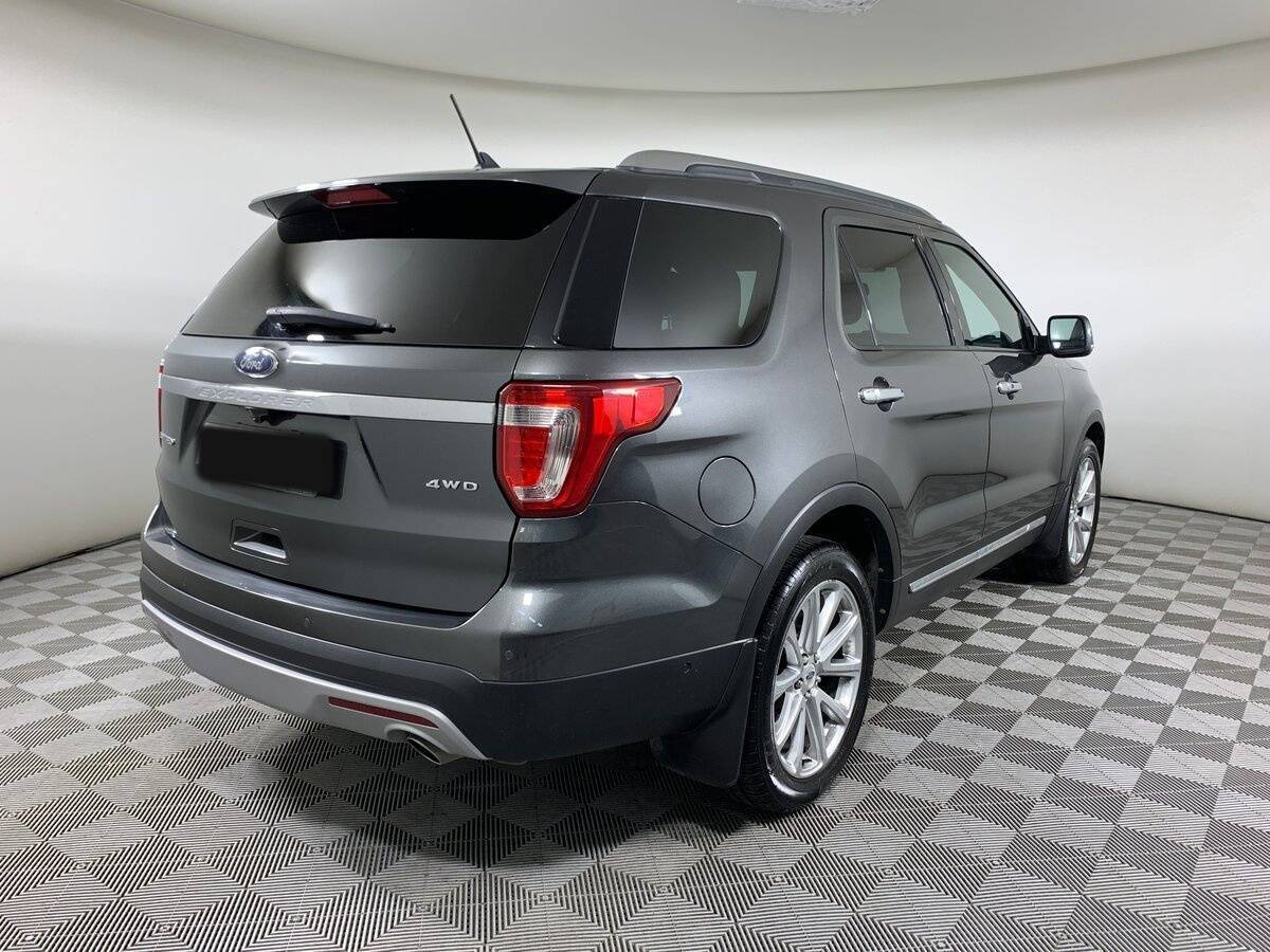 Ford Explorer 2017 года с пробегом. Фото: #4