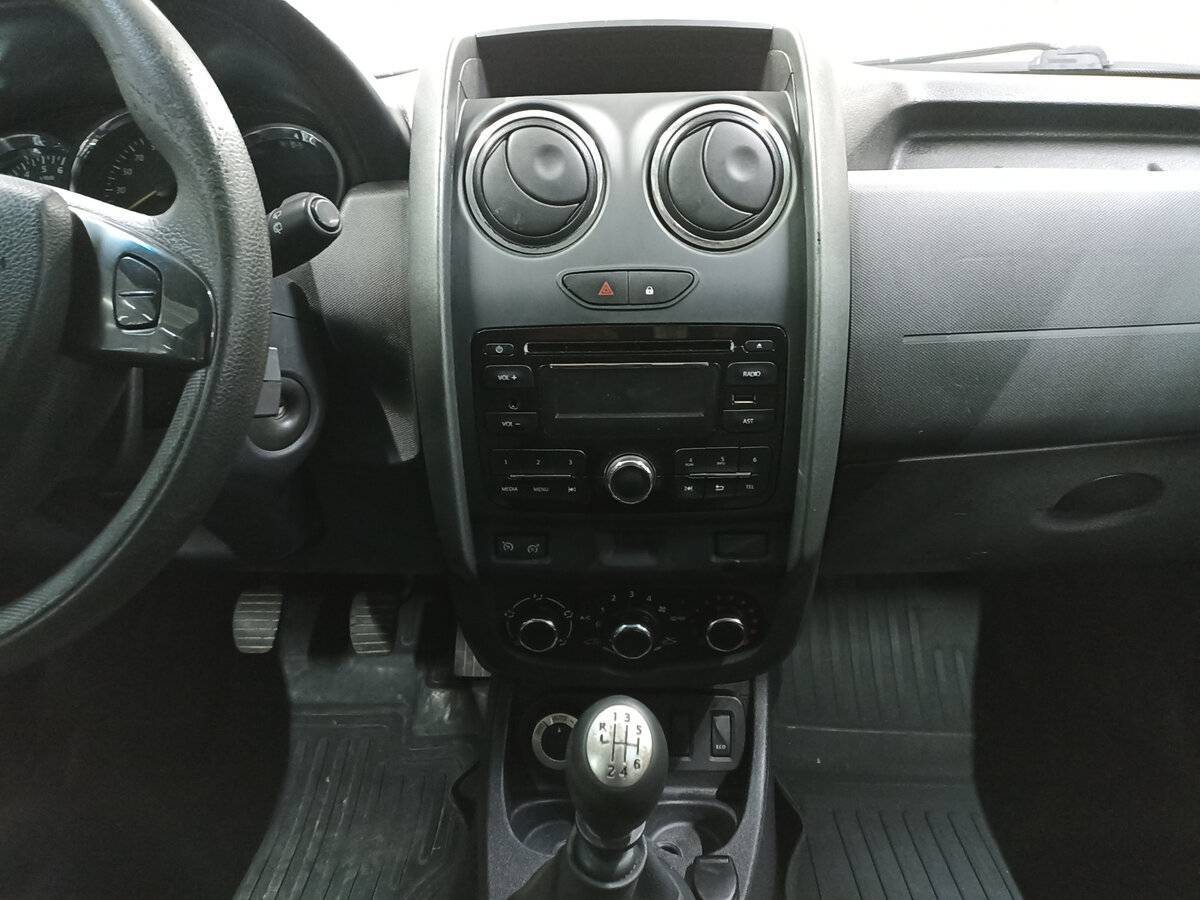 Б/У Рено Дастер 2015 года. Фото: #14