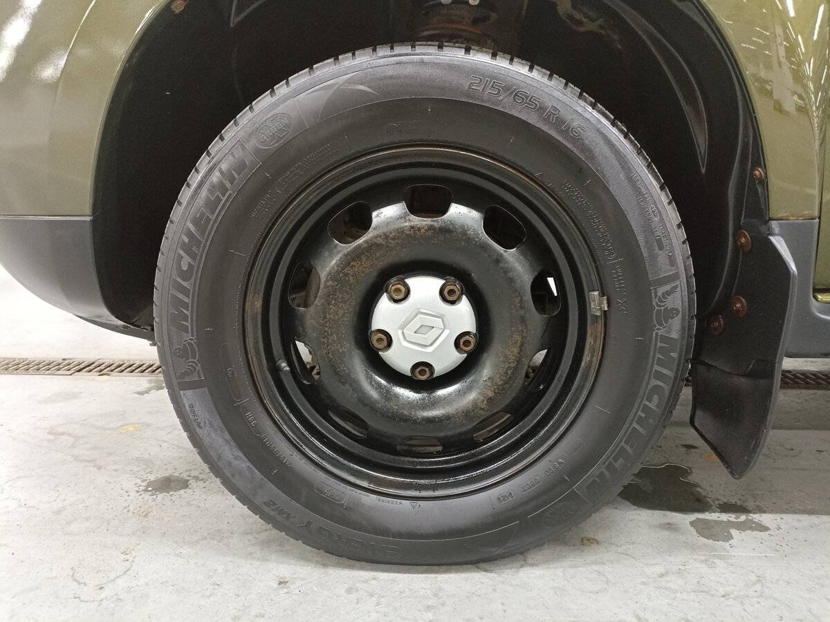 Б/У Рено Дастер 2015 года. Фото: #17