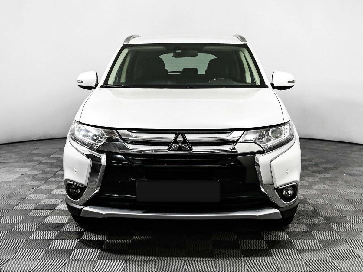 Mitsubishi Outlander 2017 года с пробегом. Фото: #1