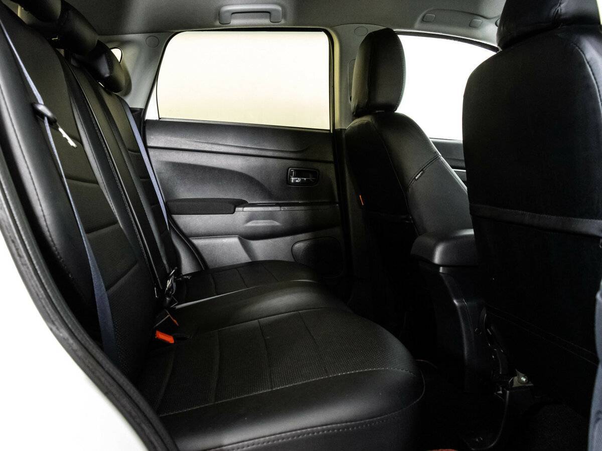 Б/У Митсубиши АС-Икс 2012 года. Фото: #9