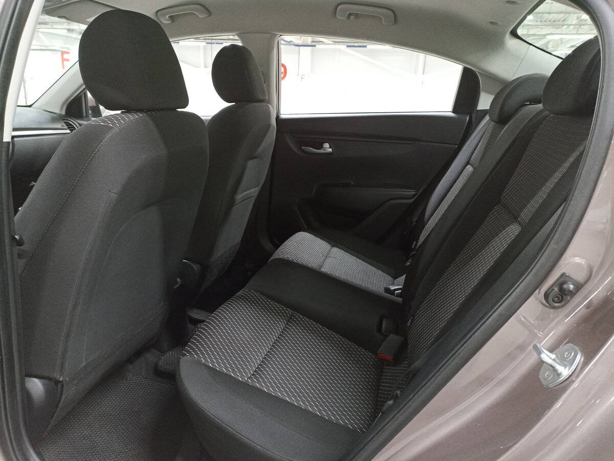 Б/У Киа Рио 2018 года. Фото: #11