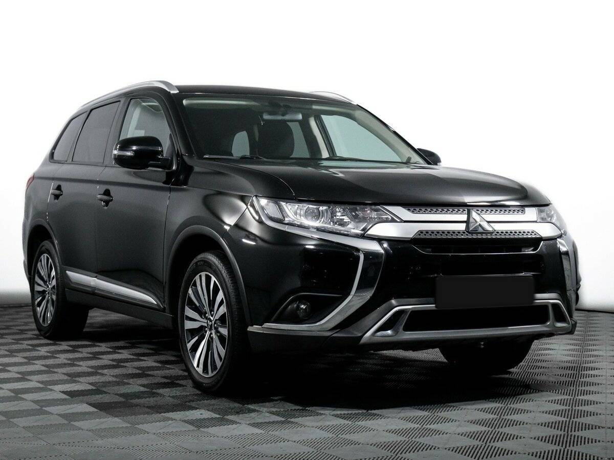 Mitsubishi Outlander 2021 года с пробегом. Фото: #2