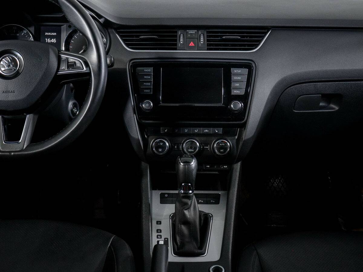 Б/У Шкода Октавия 2016 года. Фото: #12