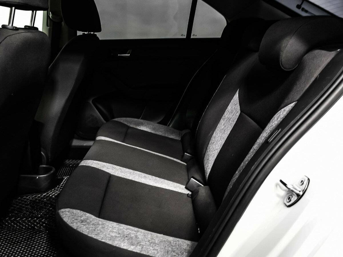 Б/У Шкода Рапид 2021 года. Фото: #11