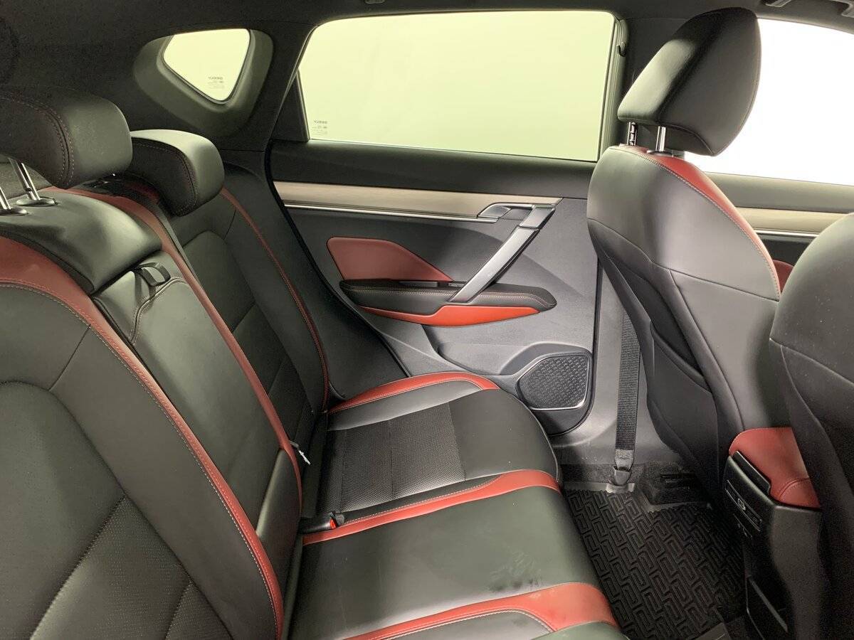 Б/У Джили Кулрэй 2020 года. Фото: #16