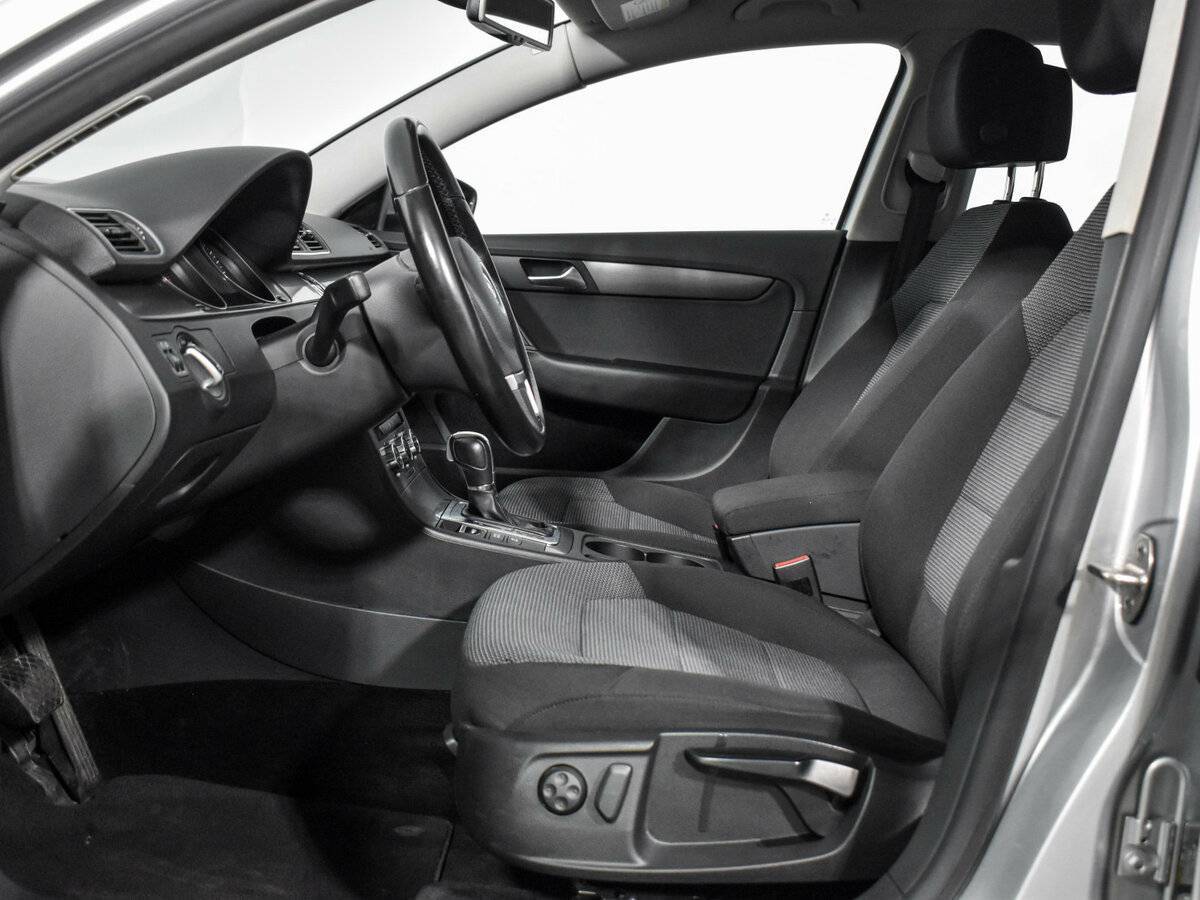 Б/У Фольксваген Пассат 2012 года. Фото: #10