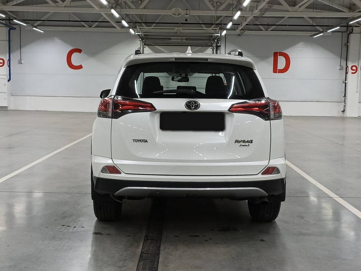 Toyota RAV4 2017 года с пробегом. Фото: #5