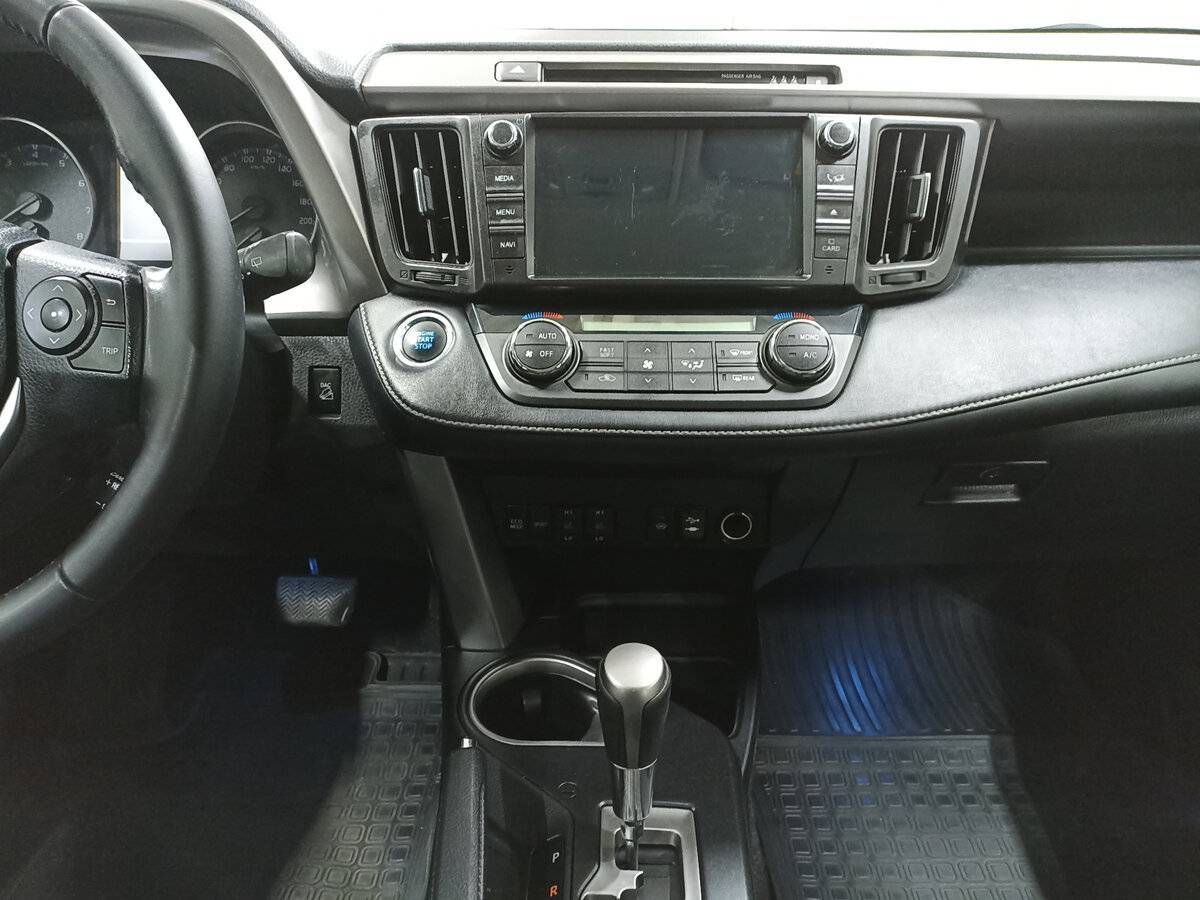 Toyota RAV4 2017 года с пробегом. Фото: #14