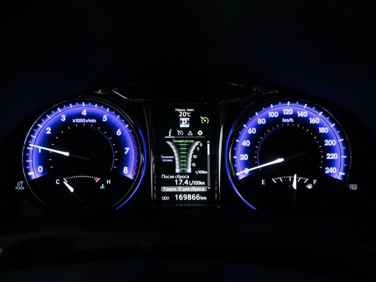 Toyota Camry 2017 года с пробегом. Фото: #11