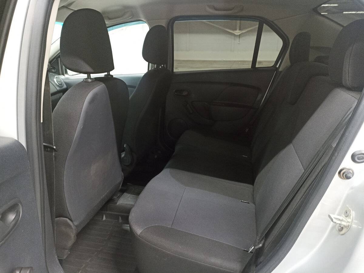 Б/У Рено Логан 2017 года. Фото: #11