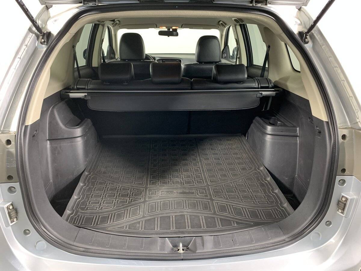 Б/У Митсубиши Оутлэндер 2013 года. Фото: #18