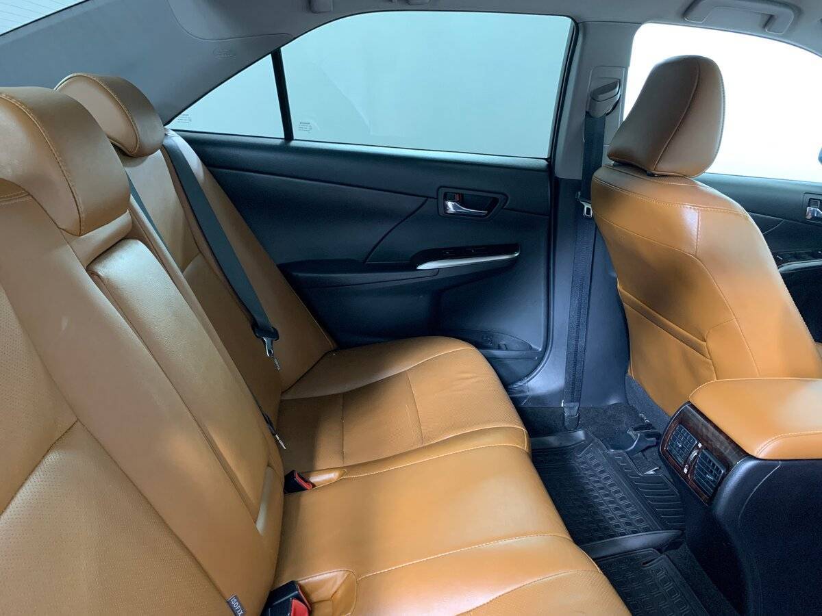 Toyota Camry 2017 года с пробегом. Фото: #16