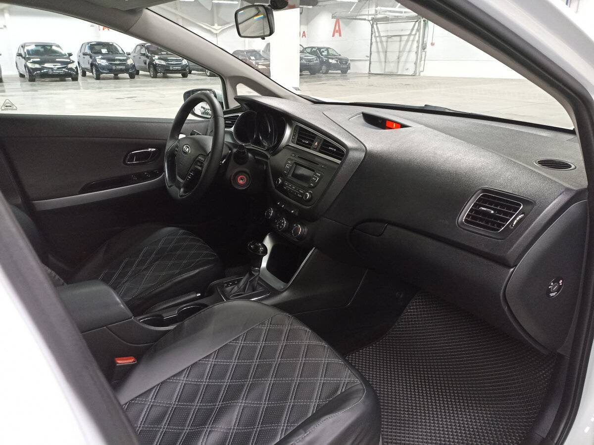 Б/У Киа Сид 2015 года. Фото: #10