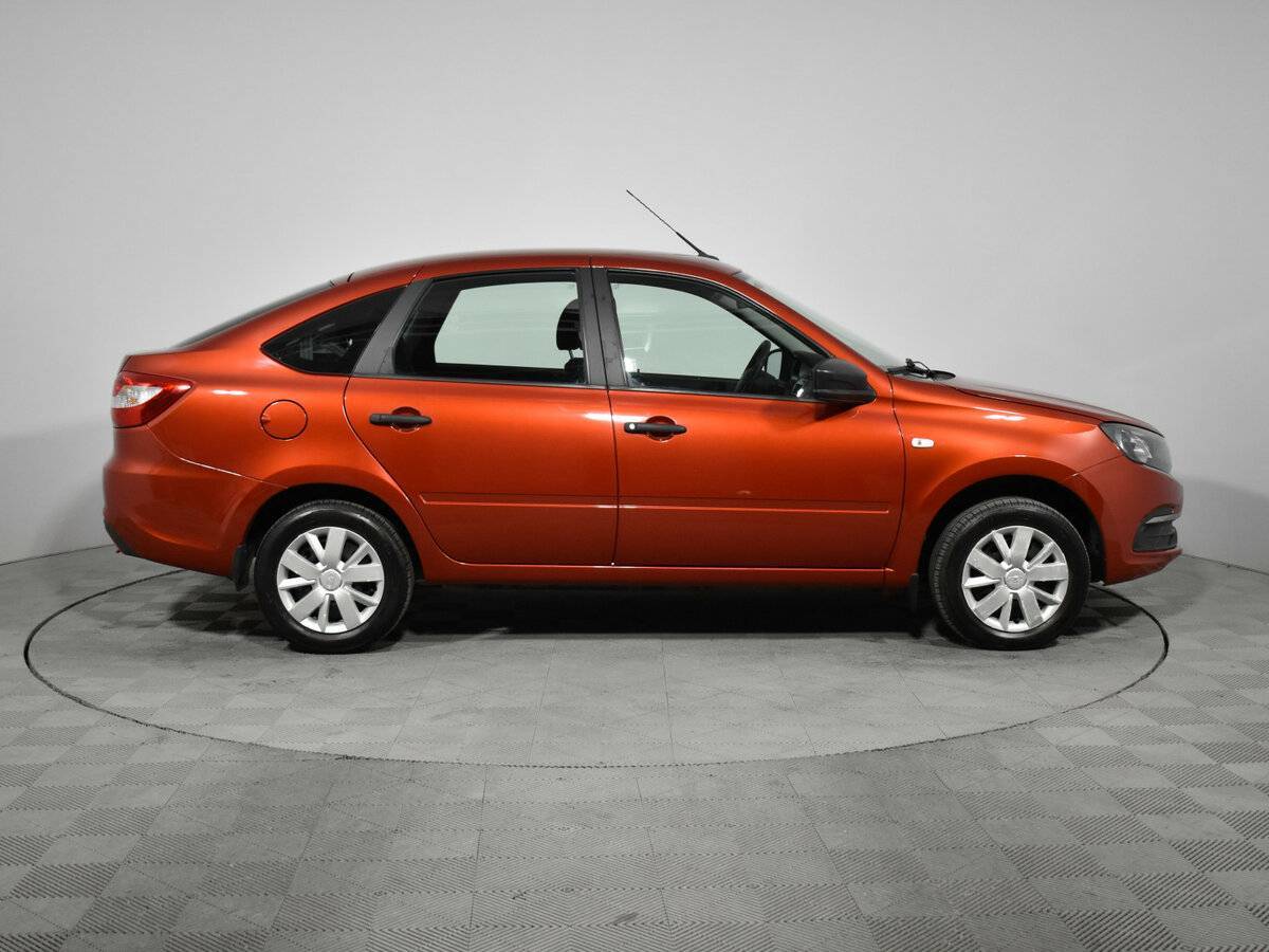 Б/У Лада (ВАЗ) Гранта 2020 года. Фото: #3