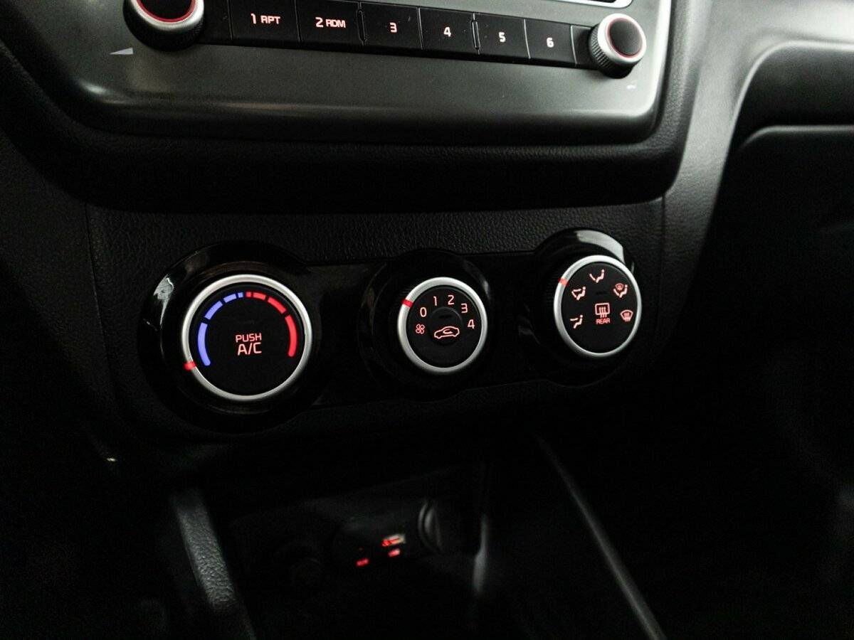 Б/У Киа Рио 2017 года. Фото: #15