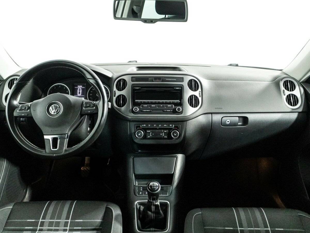 Б/У Фольксваген Тигуан 2015 года. Фото: #12