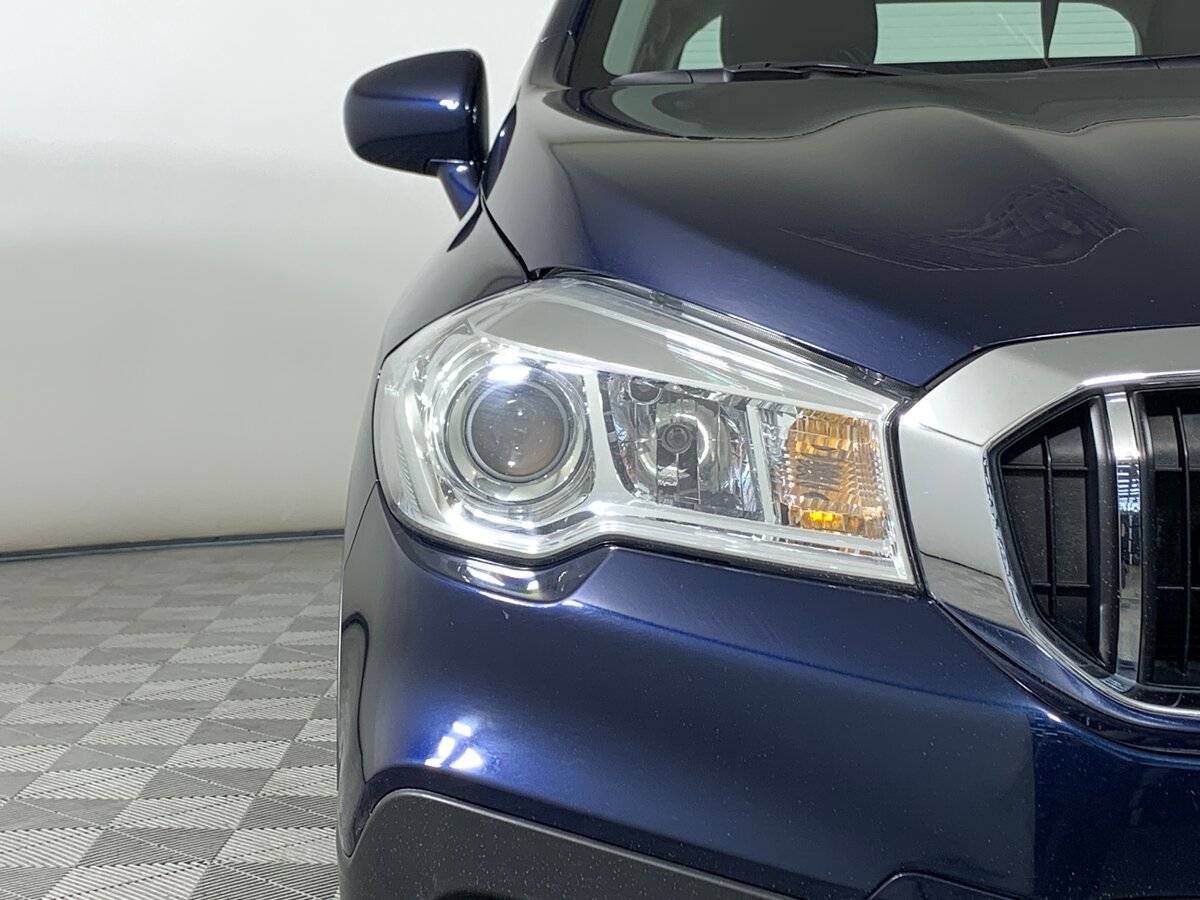 Б/У Сузуки С-Икс4 2018 года. Фото: #9