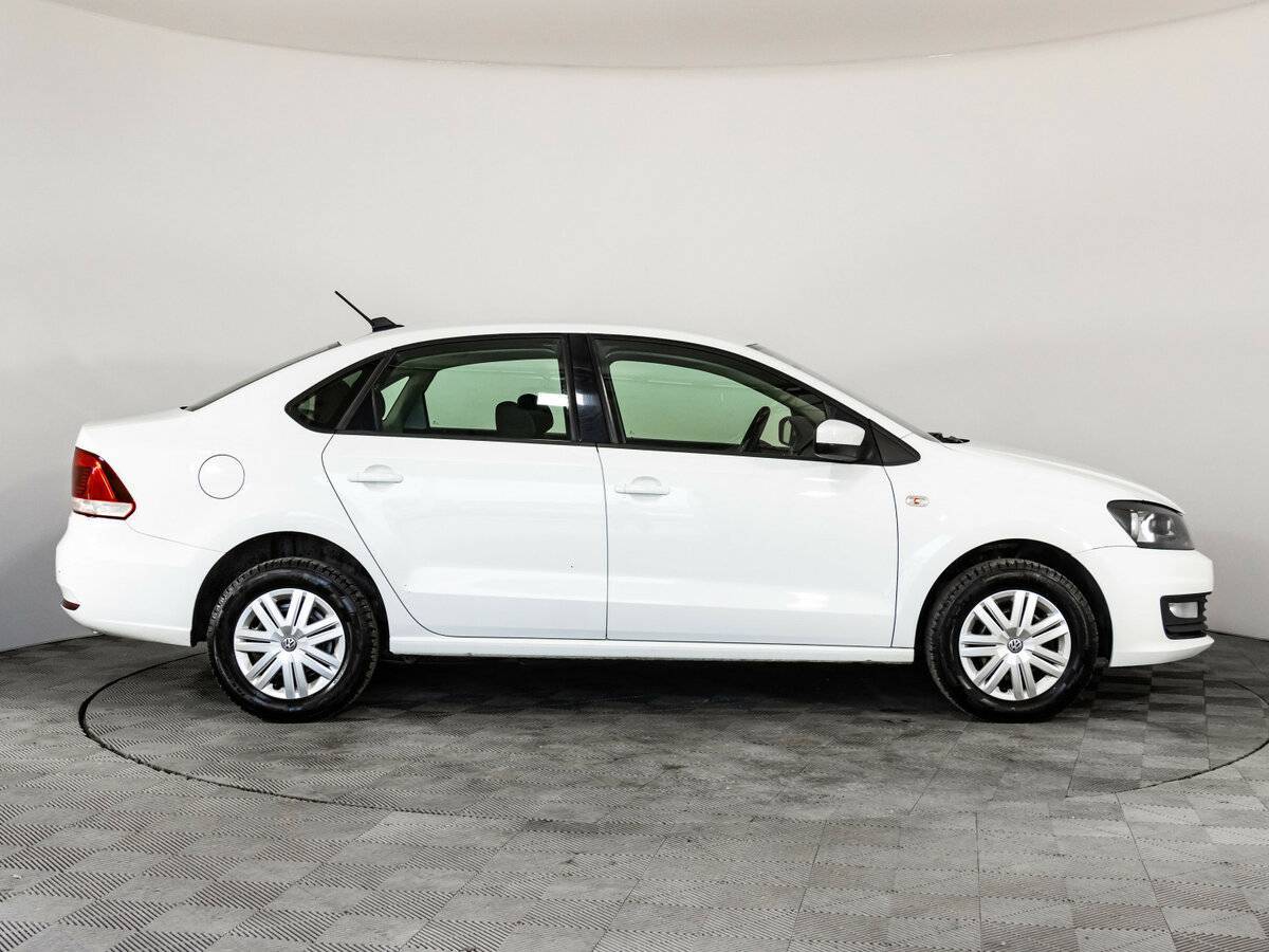 Б/У Фольксваген Поло 2017 года. Фото: #3