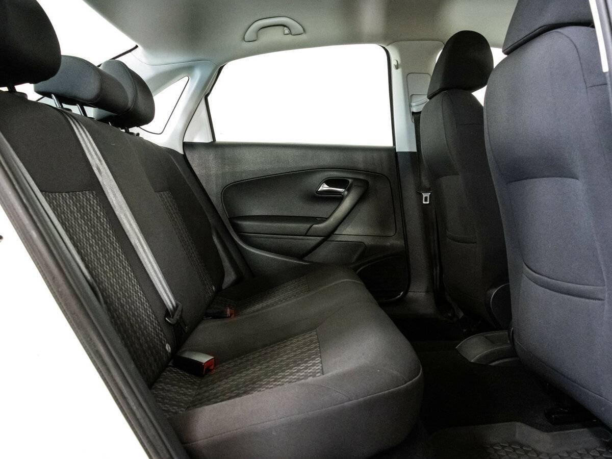 Б/У Фольксваген Поло 2017 года. Фото: #13