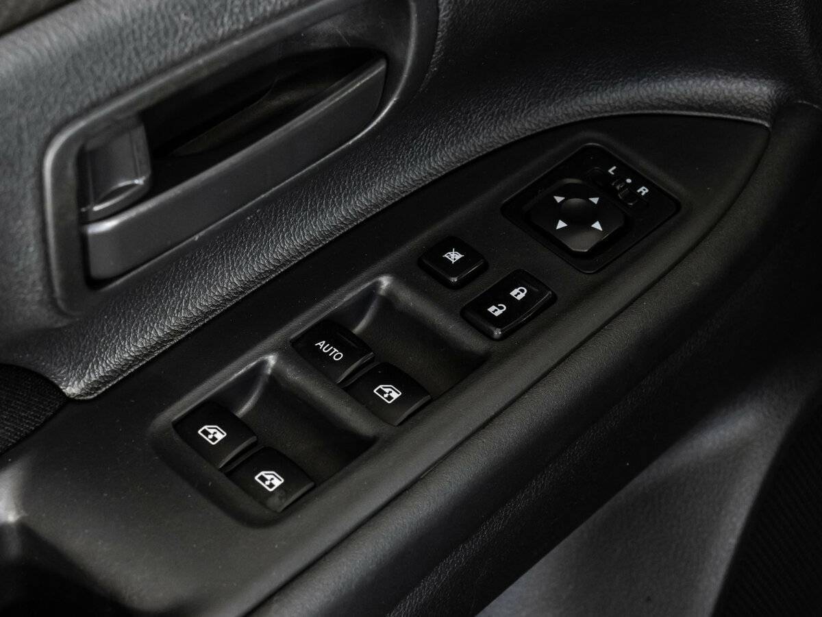 Б/У Митсубиши Оутлэндер 2018 года. Фото: #13