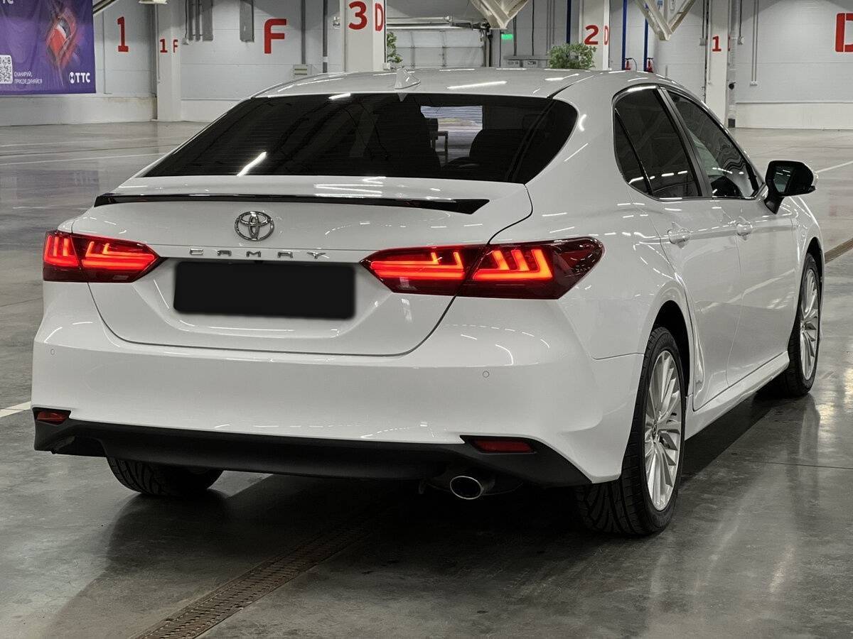 Toyota Camry 2018 года с пробегом. Фото: #20