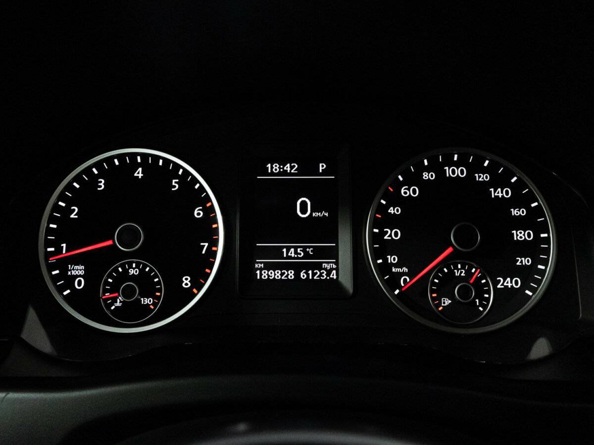 Б/У Фольксваген Тигуан 2016 года. Фото: #11