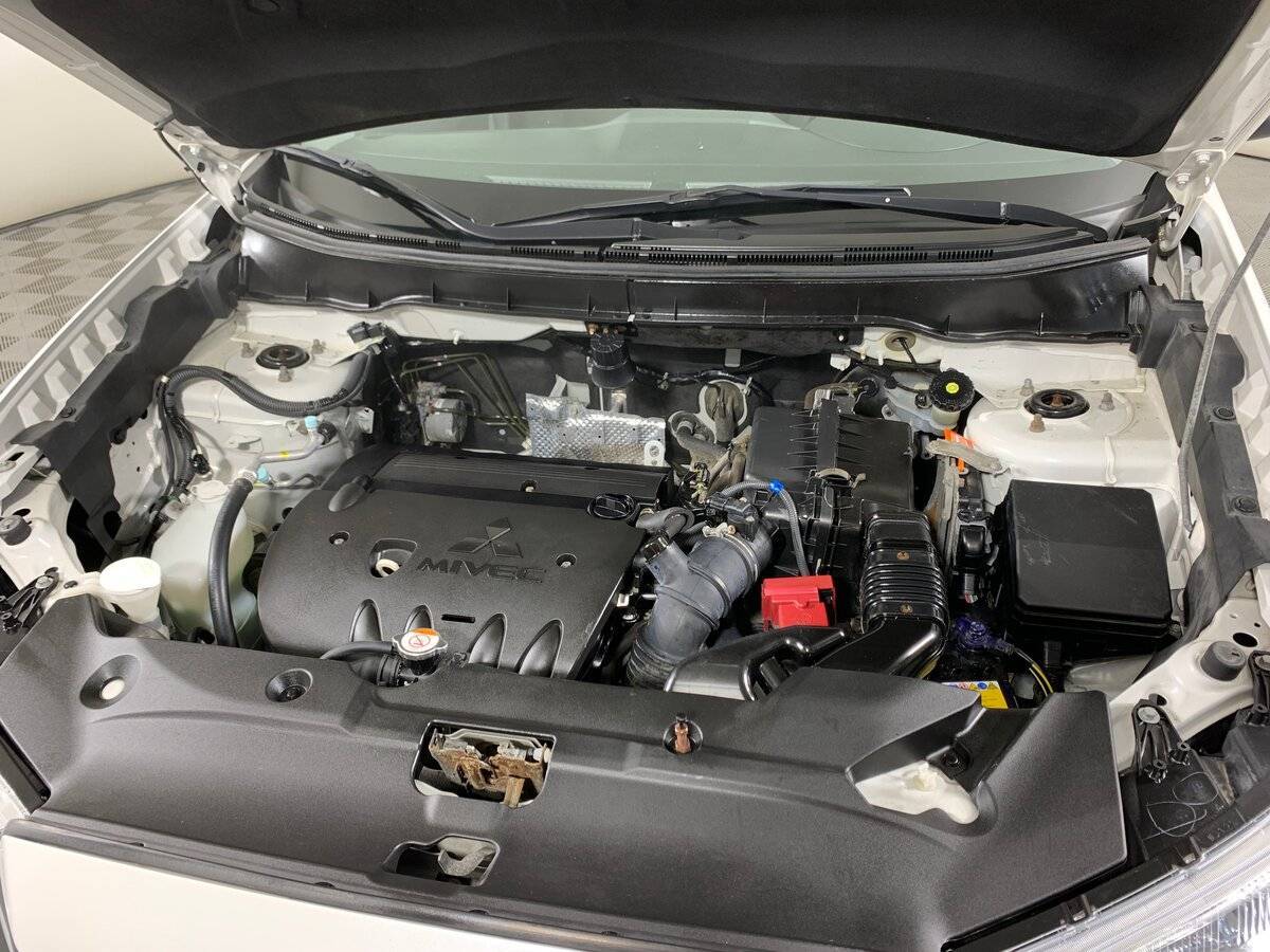 Б/У Митсубиши АС-Икс 2018 года. Фото: #10