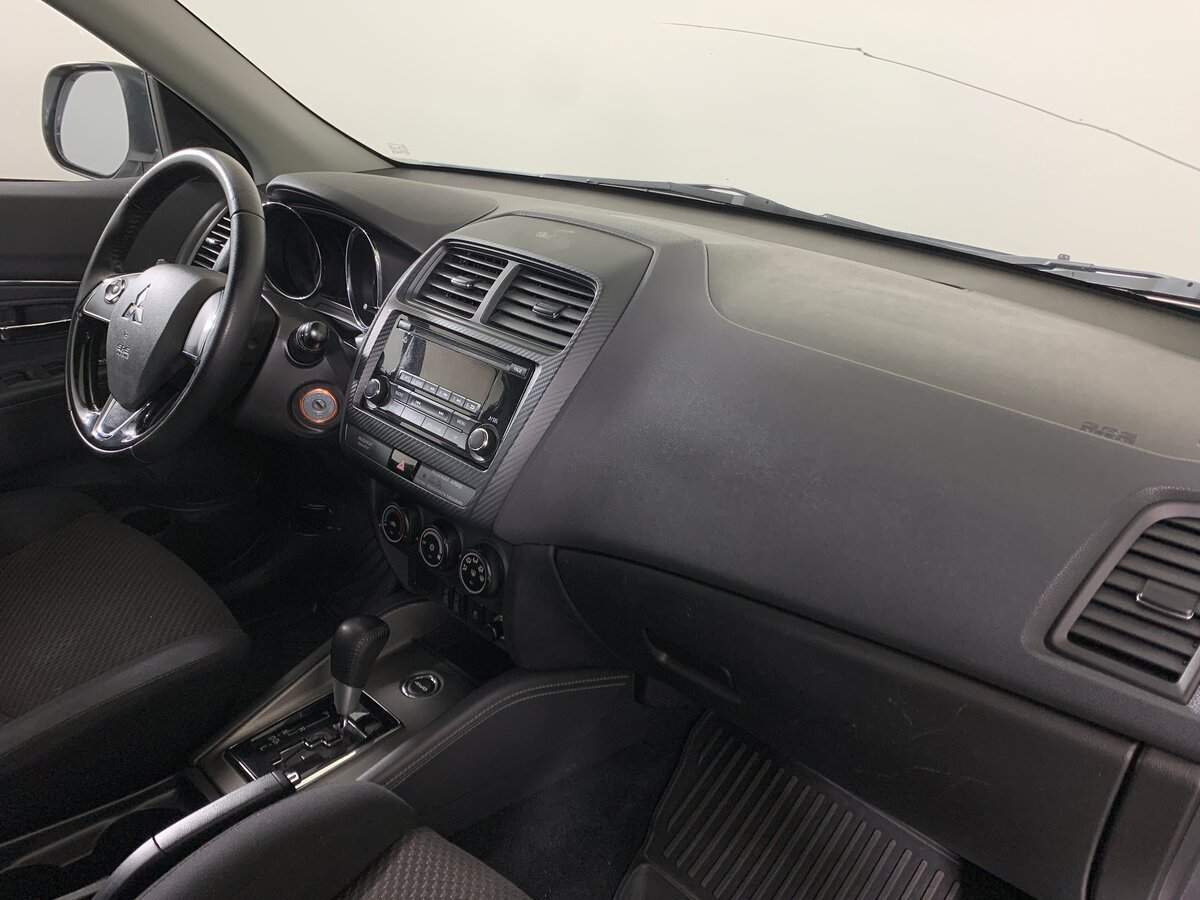 Б/У Митсубиши АС-Икс 2018 года. Фото: #13