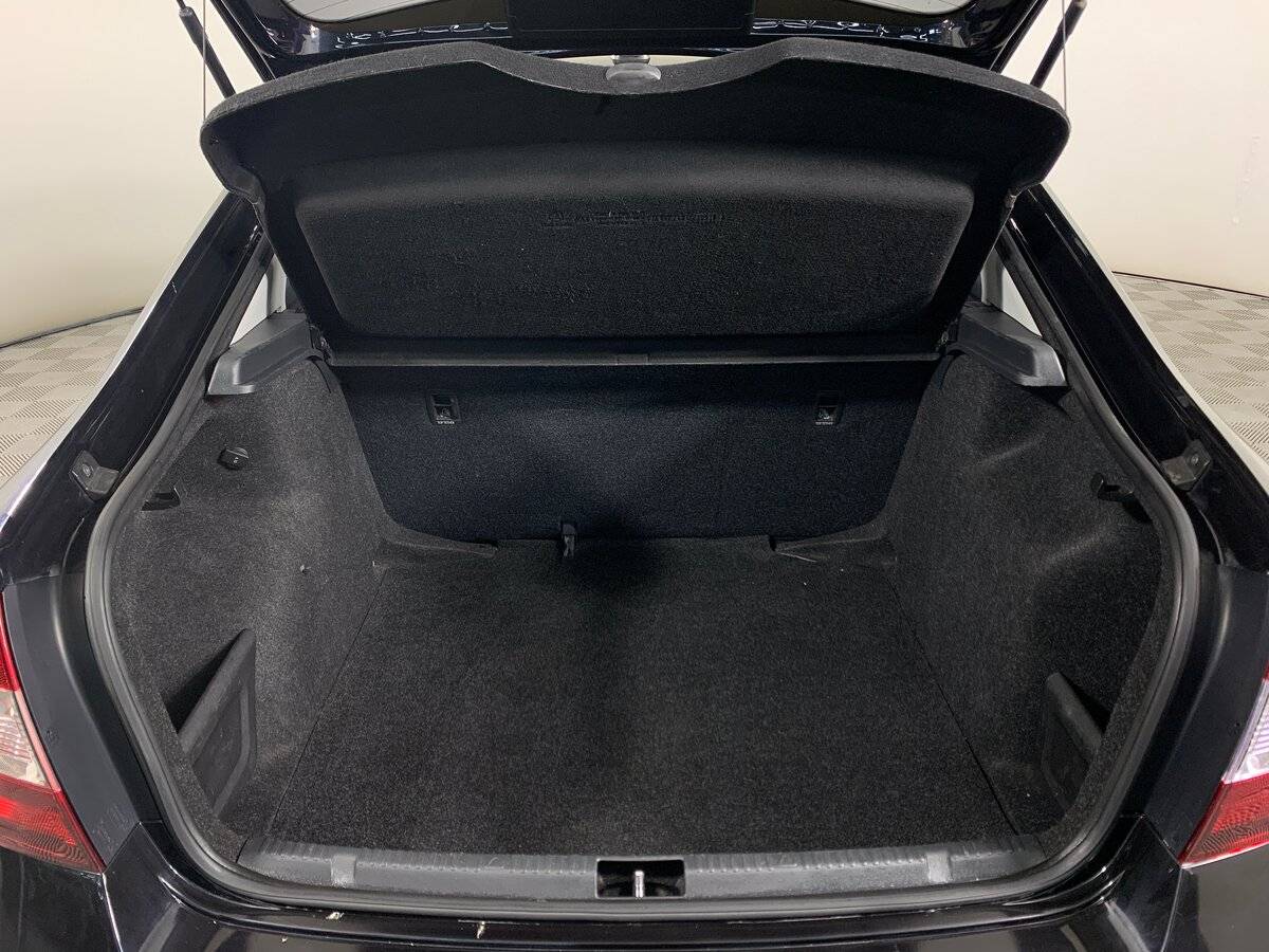 Б/У Шкода Рапид 2018 года. Фото: #17