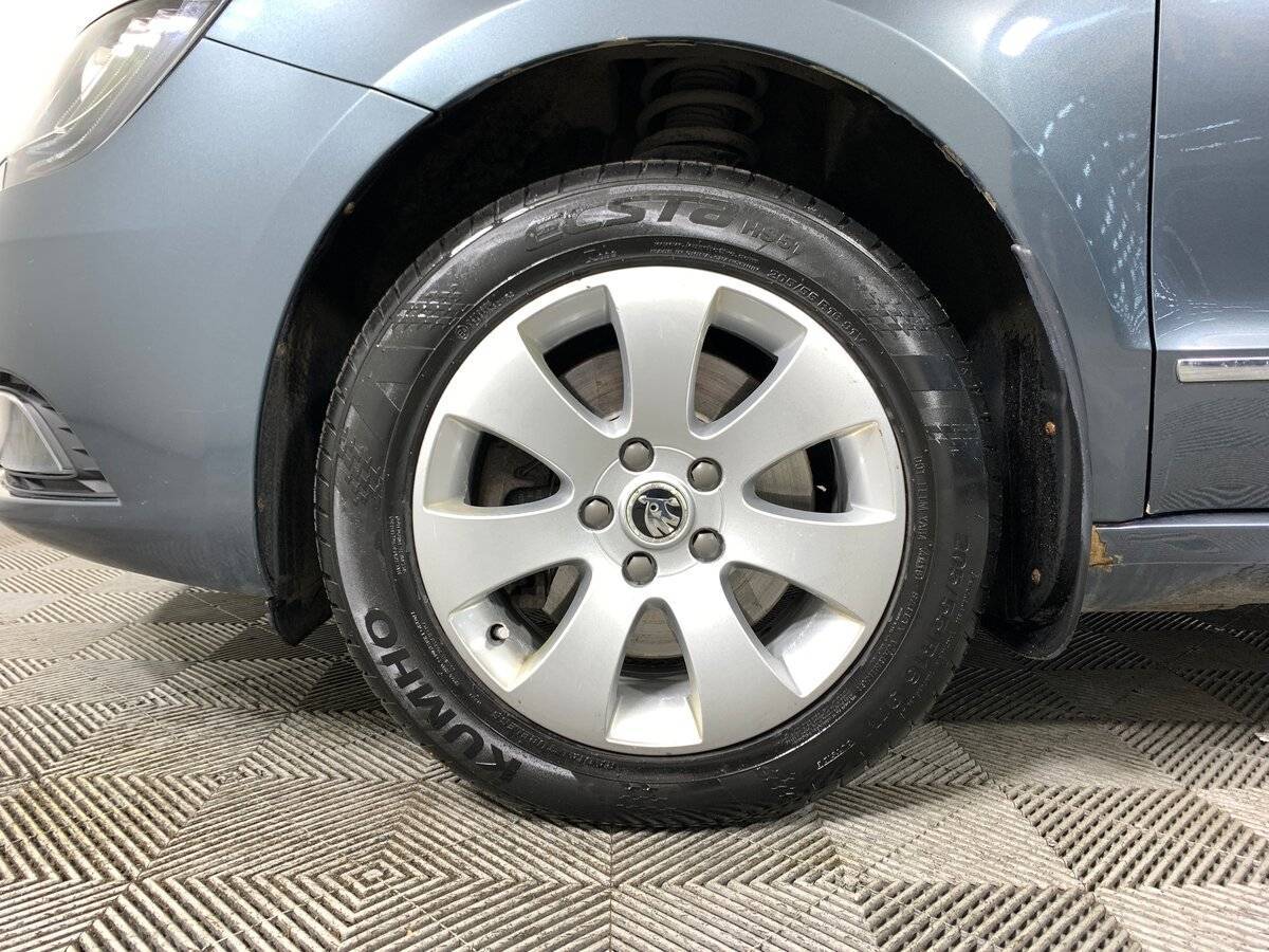 Б/У Шкода Суперб 2014 года. Фото: #8