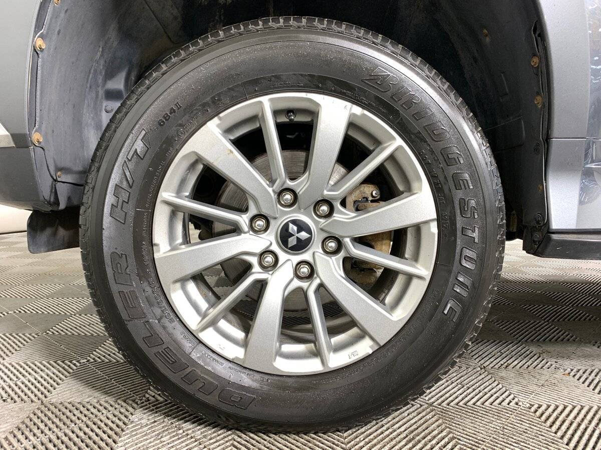 Mitsubishi Pajero Sport 2018 года с пробегом. Фото: #8