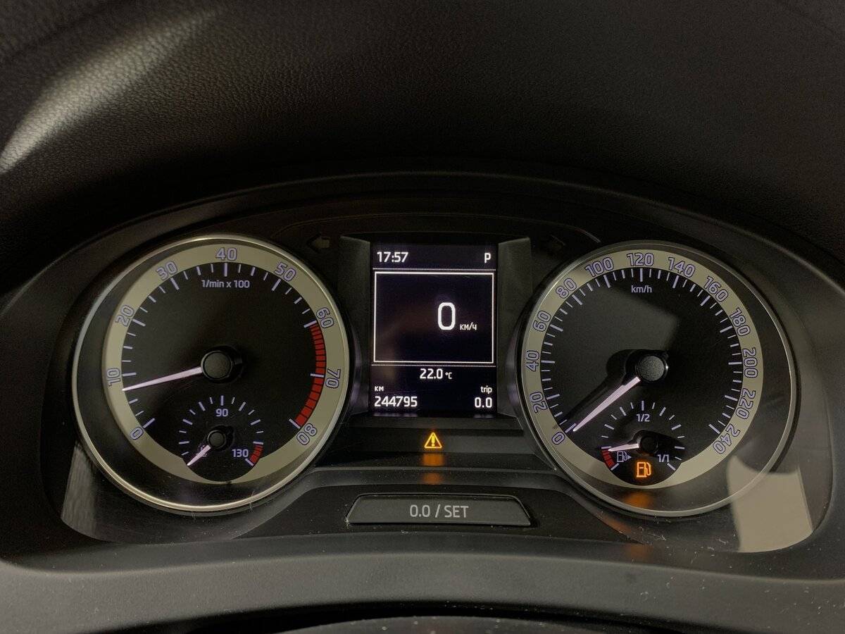 Б/У Шкода Рапид 2016 года. Фото: #13