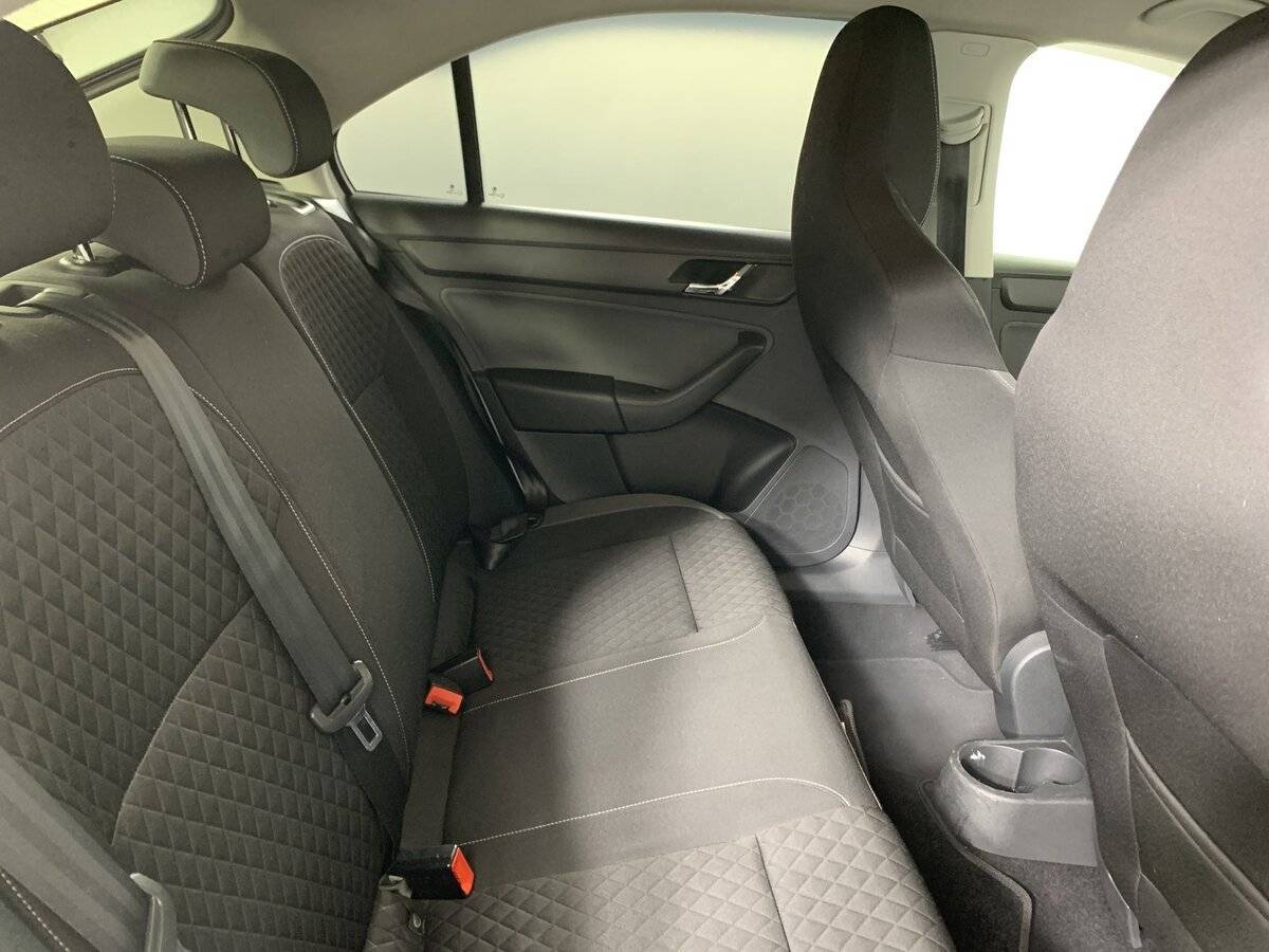 Б/У Шкода Рапид 2016 года. Фото: #16