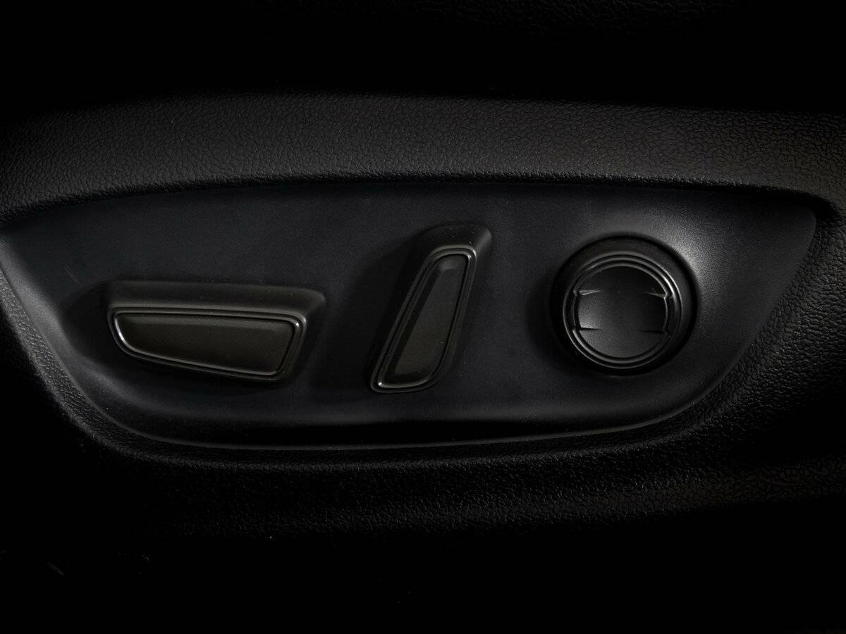 Toyota Camry 2019 года с пробегом. Фото: #17