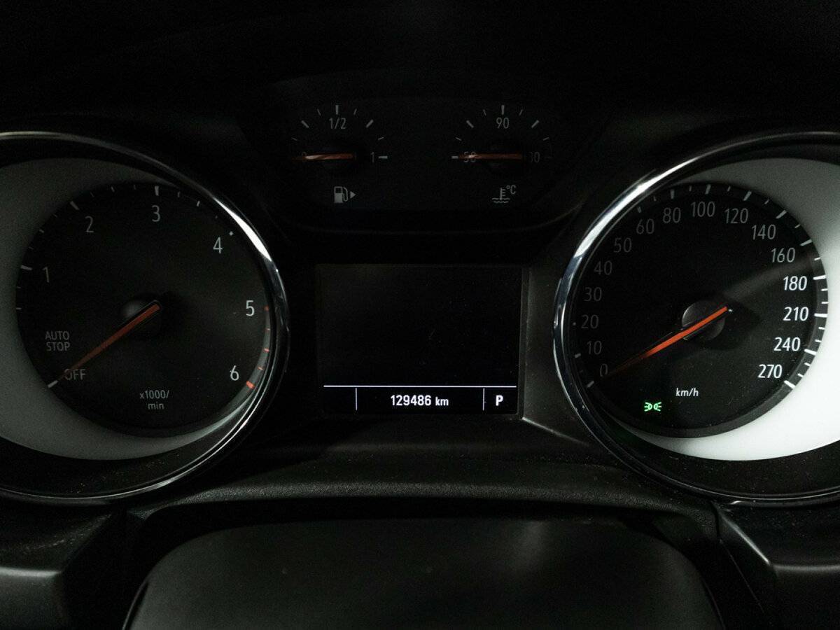 Б/У Опель Астра 2019 года. Фото: #11