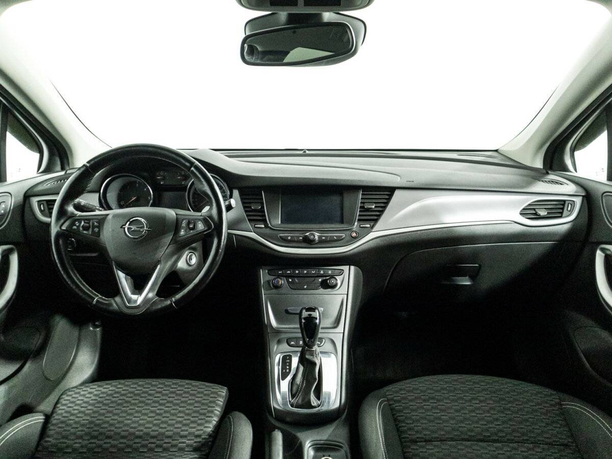 Б/У Опель Астра 2019 года. Фото: #12