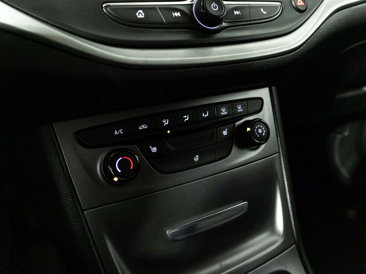 Б/У Опель Астра 2019 года. Фото: #15