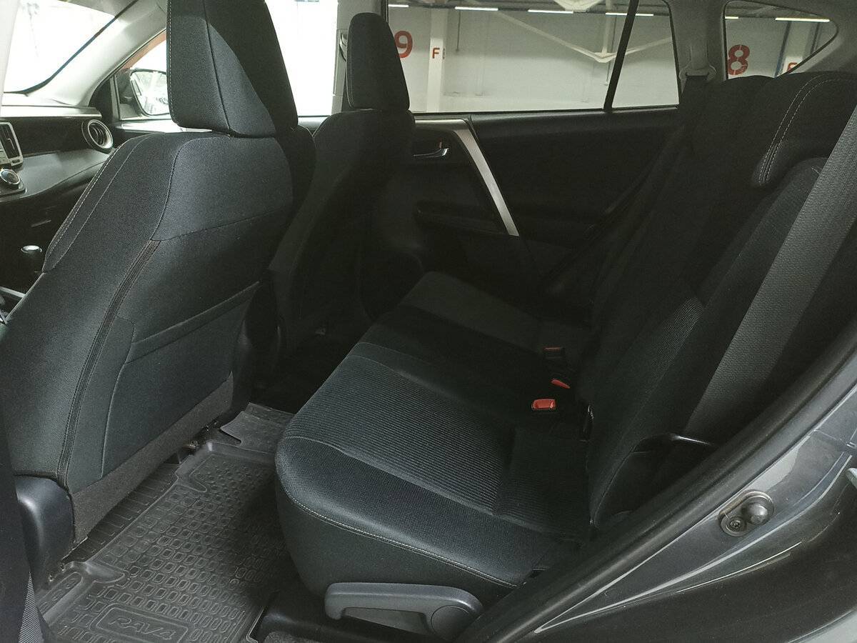 Б/У Тойота Рав4 2013 года. Фото: #11